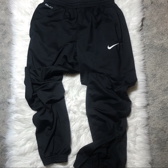 nike slim fit tracksuit